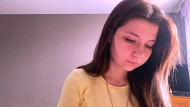 Snapshot of LunnaBliss chatting on April 5, 2026, 7:26 am LunnaBliss online show from April 5, 2026, 7:26 am