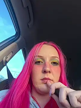 Snapshot of pinkhairfun16 chatting on April 1, 2026, 12:02 am pinkhairfun16 online show from April 1, 2026, 12:02 am