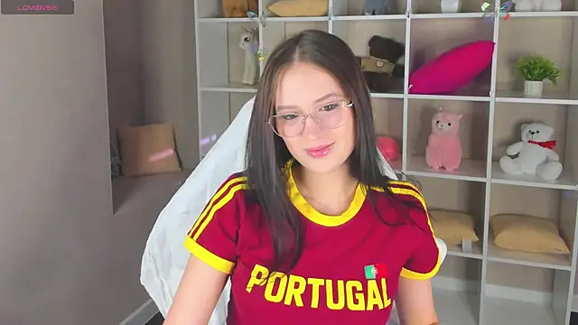 Snapshot of Miaa_Hill chatting on April 14, 2026, 11:15 am Miaa Hill online show from April 14, 2026, 11:15 am