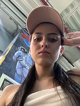 violetta cutest  online show from April 4, 2026, 11:44 pm