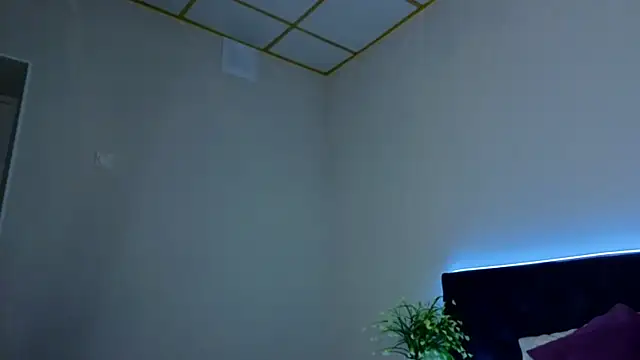 Snapshot of Adele_Lanea chatting on June 1, 2026, 1:06 am Adele Lanea online show from June 1, 2026, 1:06 am