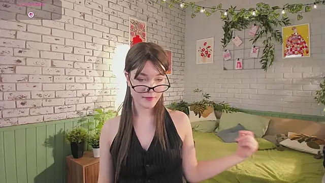 Snapshot of attackonhanji chatting on March 13, 2026, 1:16 pm attackonhanji online show from March 13, 2026, 1:16 pm