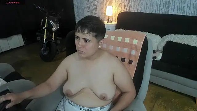 SophiaKnox online show from February 18, 2026, 12:08 am