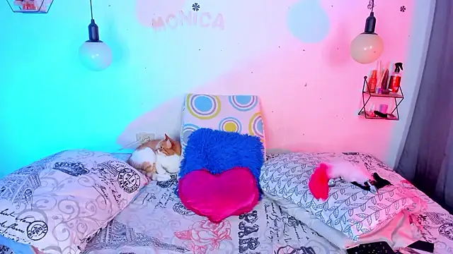 Snapshot of moni_bbw chatting on March 29, 2026, 7:37 pm moni bbw online show from March 29, 2026, 7:37 pm