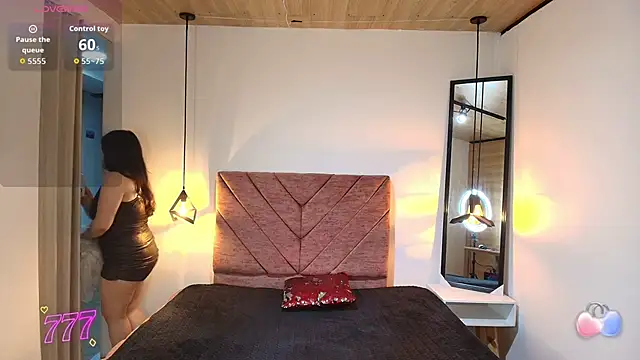 Snapshot of Sofi_Blake__ chatting on March 13, 2026, 12:54 pm Sofi Blake online show from March 13, 2026, 12:54 pm