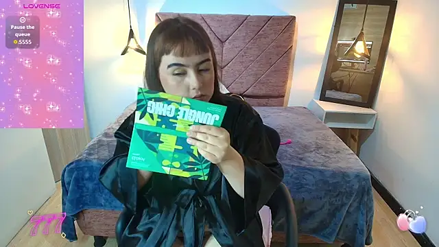 Snapshot of Sofi_Blake__ chatting on April 8, 2026, 12:50 pm Sofi Blake online show from April 8, 2026, 12:50 pm