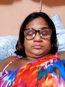 Snapshot of indianstrawberrylips4u chatting on April 16, 2026, 5:47 pm indianstrawberrylips4u online show from April 16, 2026, 5:47 pm