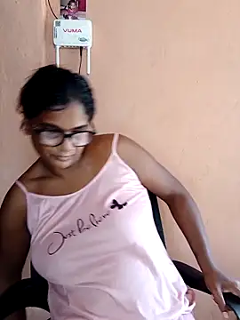 Snapshot of indianstrawberrylips4u chatting on March 27, 2026, 9:32 am indianstrawberrylips4u online show from March 27, 2026, 9:32 am