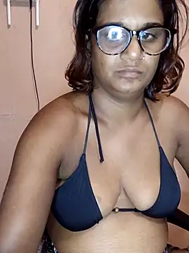 Snapshot of indianstrawberrylips4u chatting on March 31, 2026, 6:43 pm indianstrawberrylips4u online show from March 31, 2026, 6:43 pm