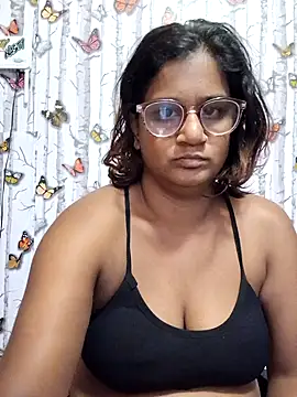 Snapshot of indianstrawberrylips4u chatting on May 3, 2026, 4:28 am indianstrawberrylips4u online show from May 3, 2026, 4:28 am