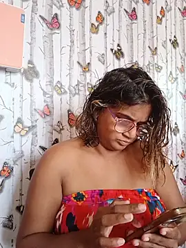 Snapshot of indianstrawberrylips4u chatting on July 13, 2026, 8:13 am indianstrawberrylips4u online show from July 13, 2026, 8:13 am