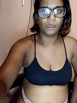 Snapshot of indianstrawberrylips4u chatting on March 29, 2026, 8:43 pm indianstrawberrylips4u online show from March 29, 2026, 8:43 pm