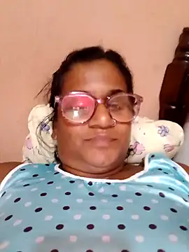 Snapshot of indianstrawberrylips4u chatting on March 12, 2026, 5:06 pm indianstrawberrylips4u online show from March 12, 2026, 5:06 pm