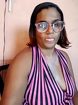Snapshot of indianstrawberrylips4u chatting on April 29, 2026, 7:56 am indianstrawberrylips4u online show from April 29, 2026, 7:56 am
