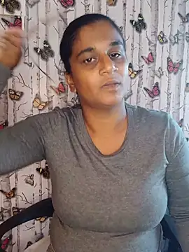 Snapshot of indianstrawberrylips4u chatting on May 19, 2026, 1:29 pm indianstrawberrylips4u online show from May 19, 2026, 1:29 pm