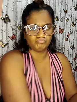 Snapshot of indianstrawberrylips4u chatting on June 15, 2026, 5:45 pm indianstrawberrylips4u online show from June 15, 2026, 5:45 pm