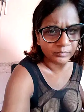 Snapshot of indianstrawberrylips4u chatting on April 20, 2026, 5:54 am indianstrawberrylips4u online show from April 20, 2026, 5:54 am