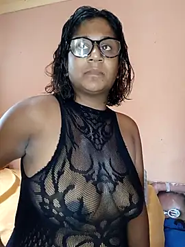 Snapshot of indianstrawberrylips4u chatting on April 17, 2026, 5:54 am indianstrawberrylips4u online show from April 17, 2026, 5:54 am