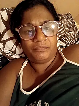 Snapshot of indianstrawberrylips4u chatting on May 5, 2026, 4:37 am indianstrawberrylips4u online show from May 5, 2026, 4:37 am