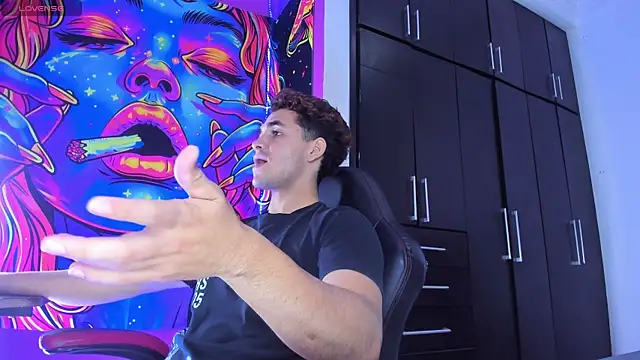 Snapshot of marcos_lc chatting on April 1, 2026, 1:12 pm marcos lc online show from April 1, 2026, 1:12 pm