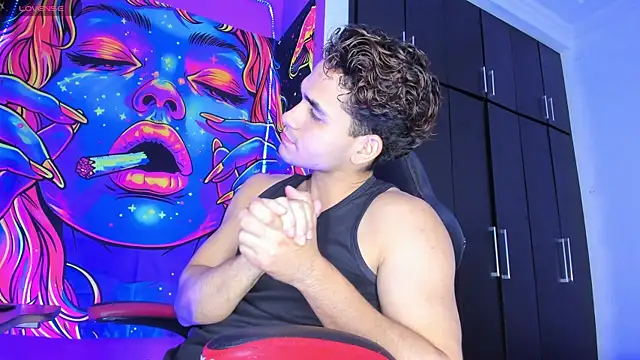 Snapshot of marcos_lc chatting on April 14, 2026, 12:43 pm marcos lc online show from April 14, 2026, 12:43 pm