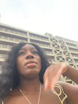 Snapshot of ZarahFerreira chatting on May 5, 2026, 10:24 pm ZarahFerreira online show from May 5, 2026, 10:24 pm