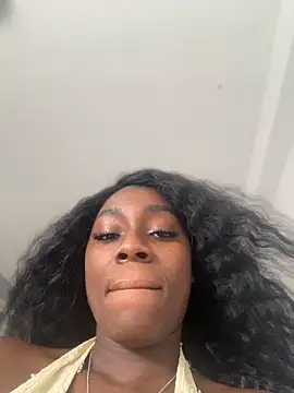 Snapshot of ZarahFerreira chatting on May 10, 2026, 5:37 pm ZarahFerreira online show from May 10, 2026, 5:37 pm