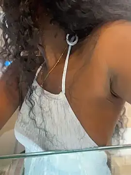 Snapshot of ZarahFerreira chatting on May 1, 2026, 10:26 pm ZarahFerreira online show from May 1, 2026, 10:26 pm