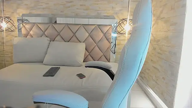 Snapshot of bella_novoa chatting on March 6, 2026, 3:12 am bella novoa online show from March 6, 2026, 3:12 am