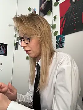 LisaMurr online show from March 18, 2026, 10:29 am