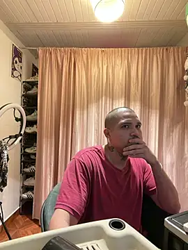 Simone026 online show from April 7, 2026, 4:47 am