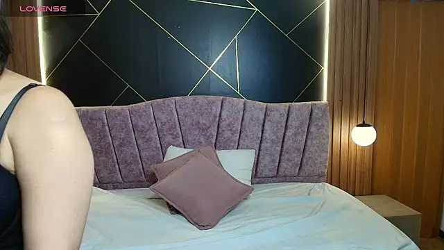 MoriahStorm online show from March 18, 2026, 12:08 pm