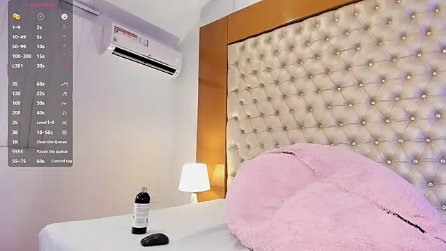 IsabellaaLux  online show from March 22, 2026, 7:59 pm