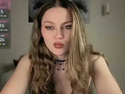 Avelinehowo uwu online show from July 21, 2026, 6:53 pm