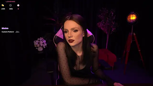 Snapshot of Wild_Alice_me chatting on June 7, 2026, 3:28 pm Wild Alice me online show from June 7, 2026, 3:28 pm
