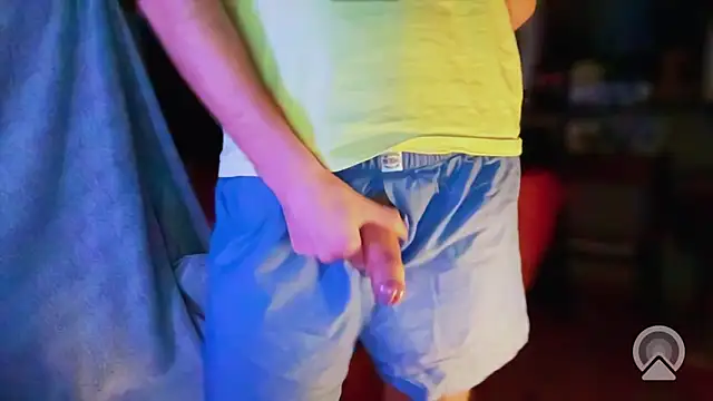 Snapshot of Woze chatting on February 22, 2026, 6:42 pm Woze online show from February 22, 2026, 6:42 pm