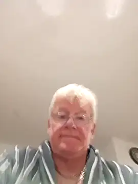 olivbisoumis online show from April 1, 2026, 4:47 am