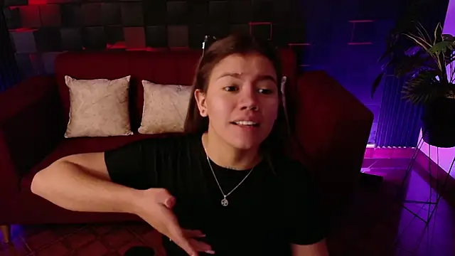 Alessia Monroe  online show from May 14, 2026, 8:06 pm