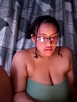 Snapshot of gigiblue89 chatting on February 26, 2026, 6:57 am gigiblue89 online show from February 26, 2026, 6:57 am