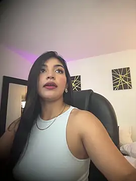 Snapshot of sara_stormy chatting on April 20, 2026, 7:48 pm sara stormy online show from April 20, 2026, 7:48 pm