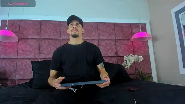 SharonTygaX online show from March 21, 2026, 4:03 am