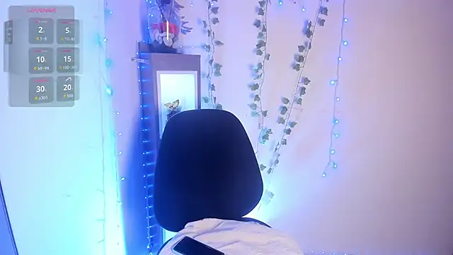 Snapshot of little__eva chatting on April 27, 2026, 9:13 pm little eva online show from April 27, 2026, 9:13 pm