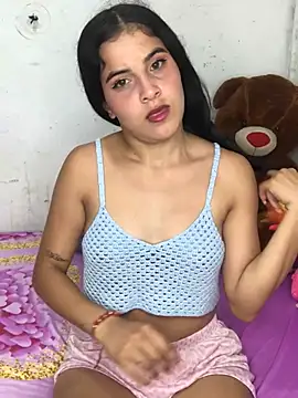 MiaLaus online show from February 18, 2026, 6:15 pm