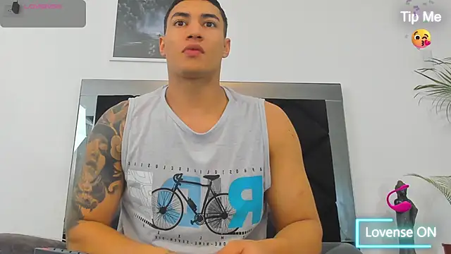 Snapshot of juank_adamx chatting on July 19, 2026, 7:28 am juank adamx online show from July 19, 2026, 7:28 am