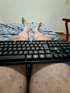 Snapshot of CasalLovePump chatting on February 26, 2026, 2:33 am CasalLovePump online show from February 26, 2026, 2:33 am