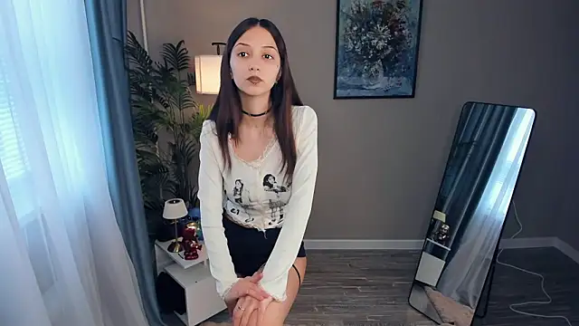 littleevilon online show from March 1, 2026, 9:31 am