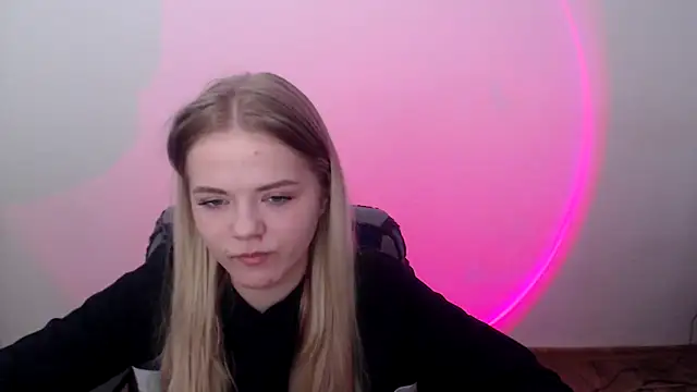 Snapshot of FoxiLana chatting on March 5, 2026, 8:33 am FoxiLana online show from March 5, 2026, 8:33 am