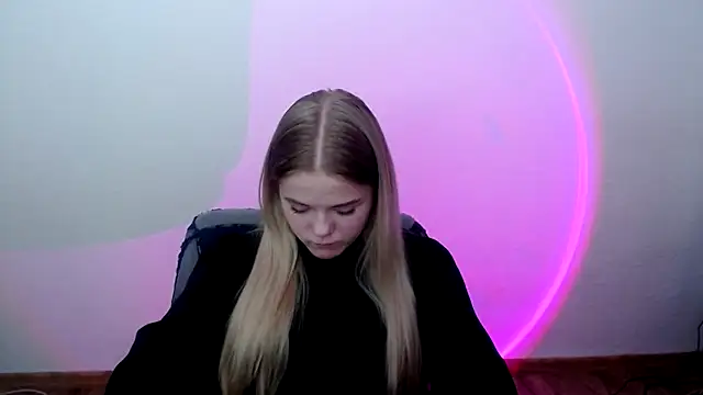 Snapshot of FoxiLana chatting on March 7, 2026, 8:32 am FoxiLana online show from March 7, 2026, 8:32 am