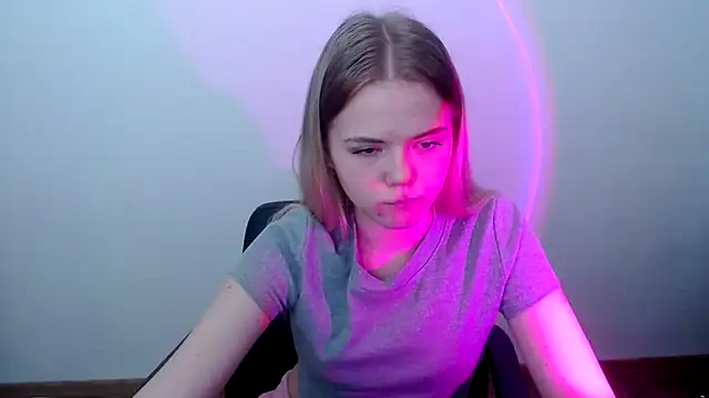 Snapshot of FoxiLana chatting on March 25, 2026, 8:14 am FoxiLana online show from March 25, 2026, 8:14 am