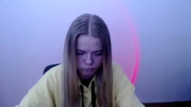 Snapshot of FoxiLana chatting on March 14, 2026, 8:20 am FoxiLana online show from March 14, 2026, 8:20 am